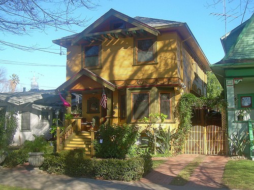 Does a bankruptcy case automatically remove liens against a debtor’s property?